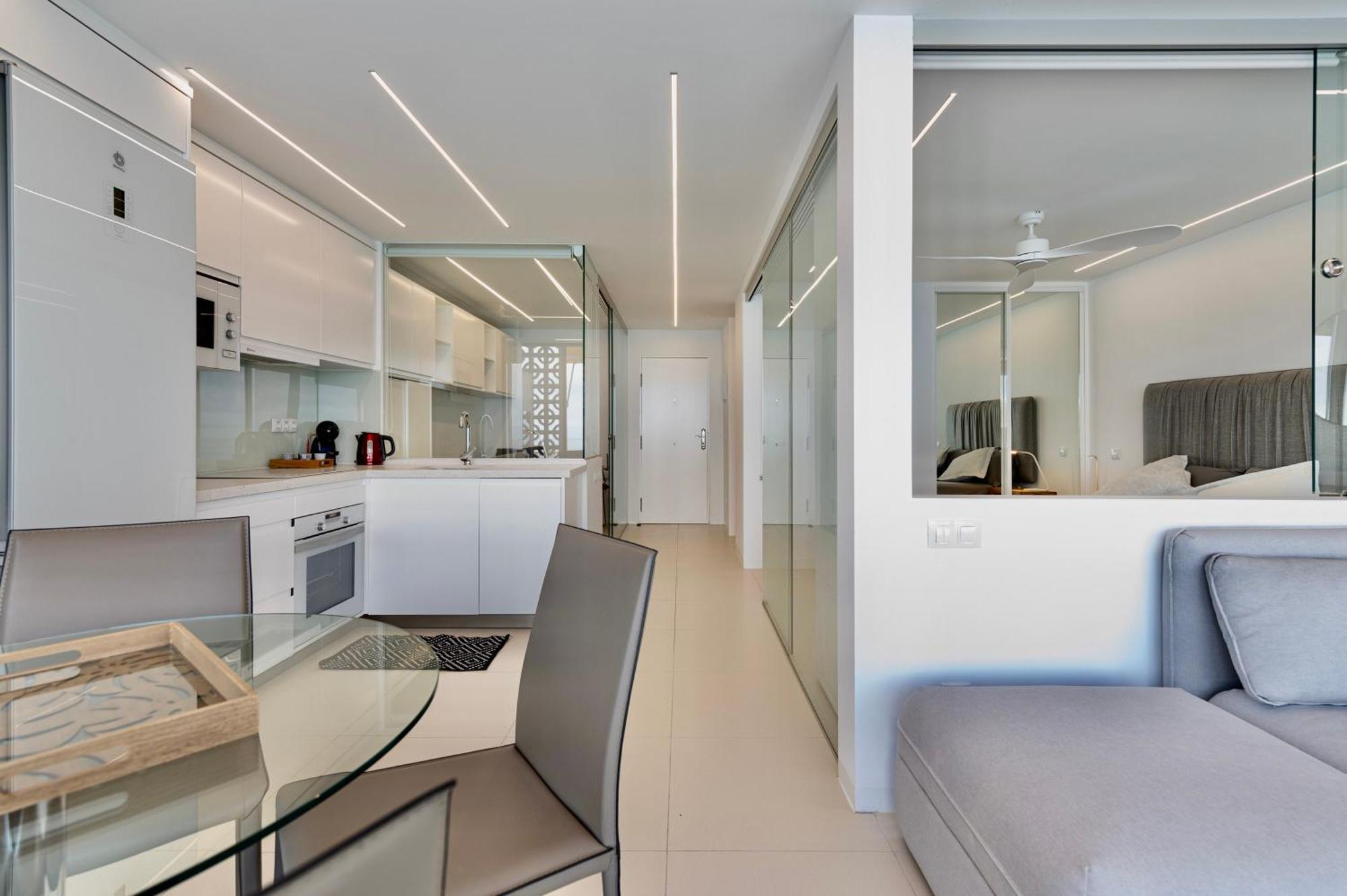 Brand New - Glass - Ocean Views Apartment *